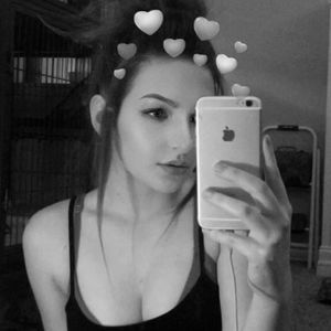 Meet your Posher, Alyssa